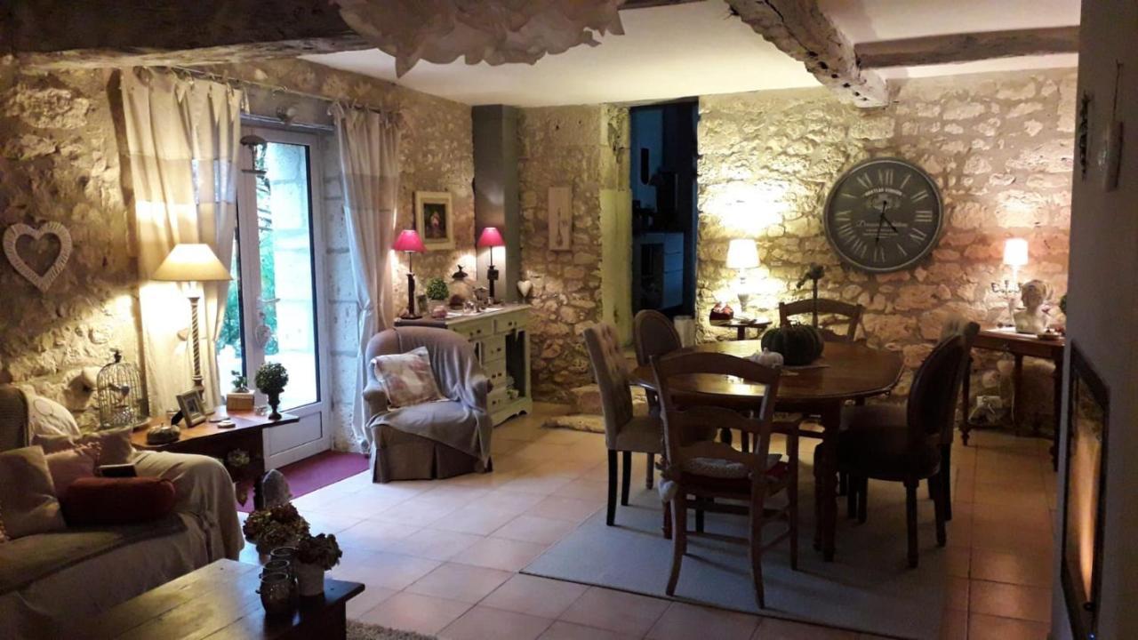 Cœur de vigne à Colombier 24560 Acomodação com café da manhã Issigeac Exterior foto