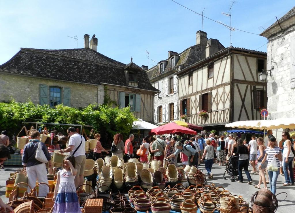 Cœur de vigne à Colombier 24560 Acomodação com café da manhã Issigeac Exterior foto